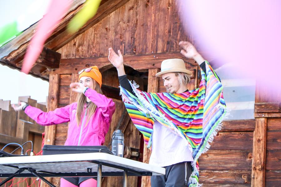 Momo et Bastos sur la cheu-cheu synchro - Momo et Bastos sur la cheu-cheu synchro