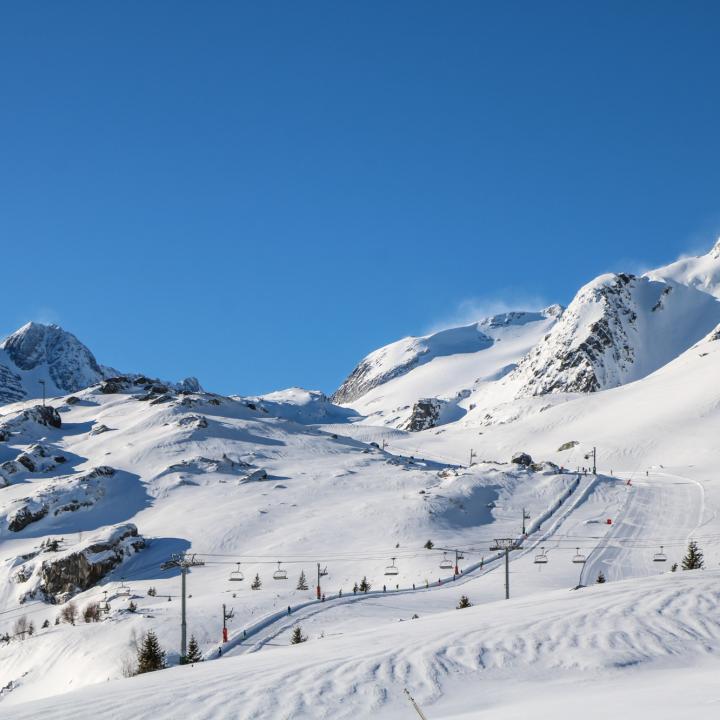 vue sur domaine skiable