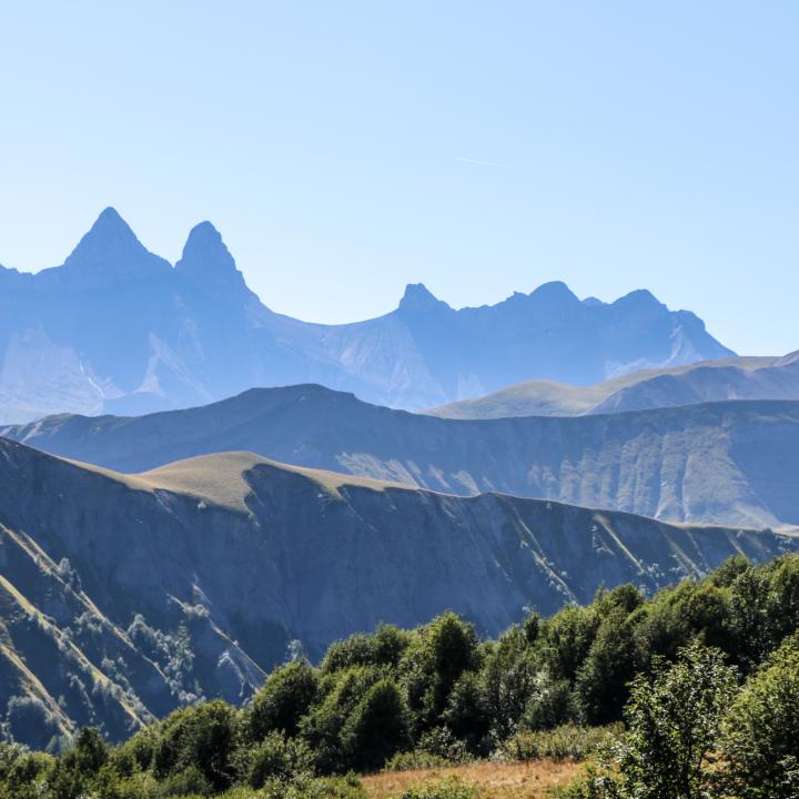 Aiguilles d'Arves en été