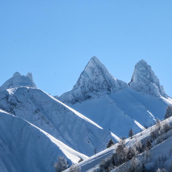 Aiguilles d'Arves enneigées