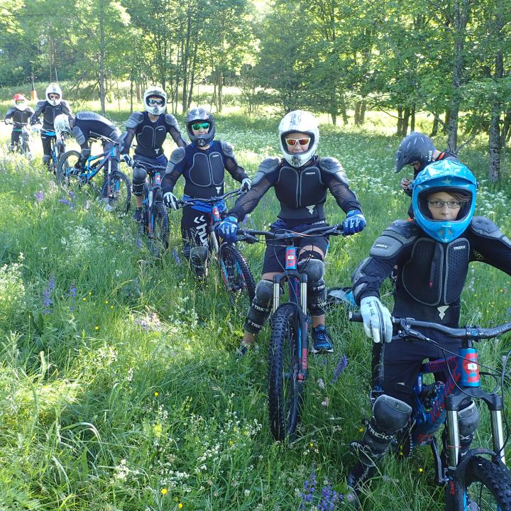 Groupe en sortie VTT
