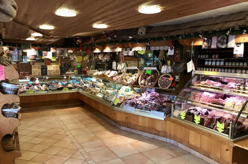 Intérieur d'un magasin d'alimentation