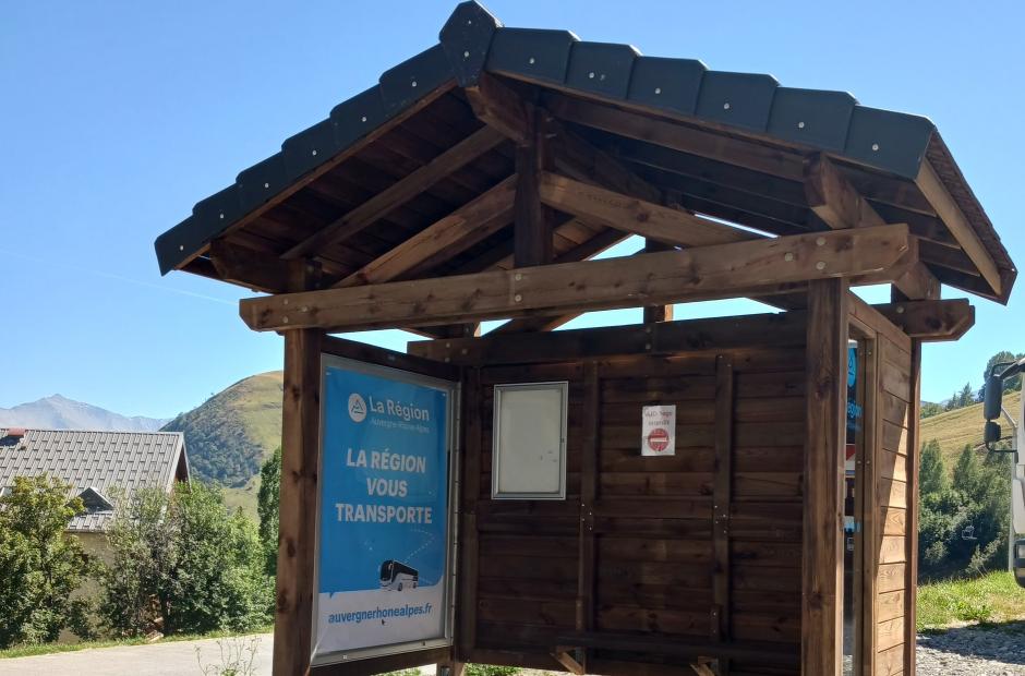 Abris de bus Saint Sorlin d'Arves