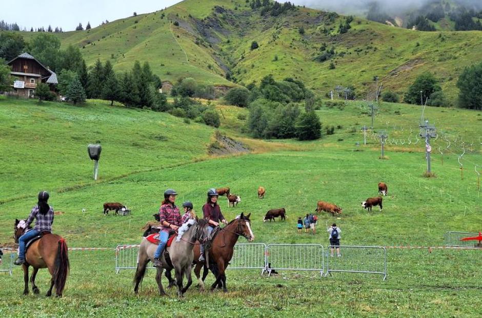 Randonnée à cheval  - Les cavaliers des Arves_Saint-Jean-d'Arves Randonnée à cheval  - Les cavaliers des Arves_Saint-Jean-d'Arves