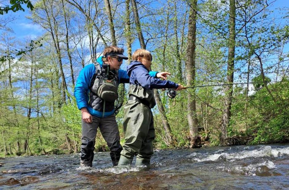 Pêche en montagne tous niveaux avec un moniteur guide