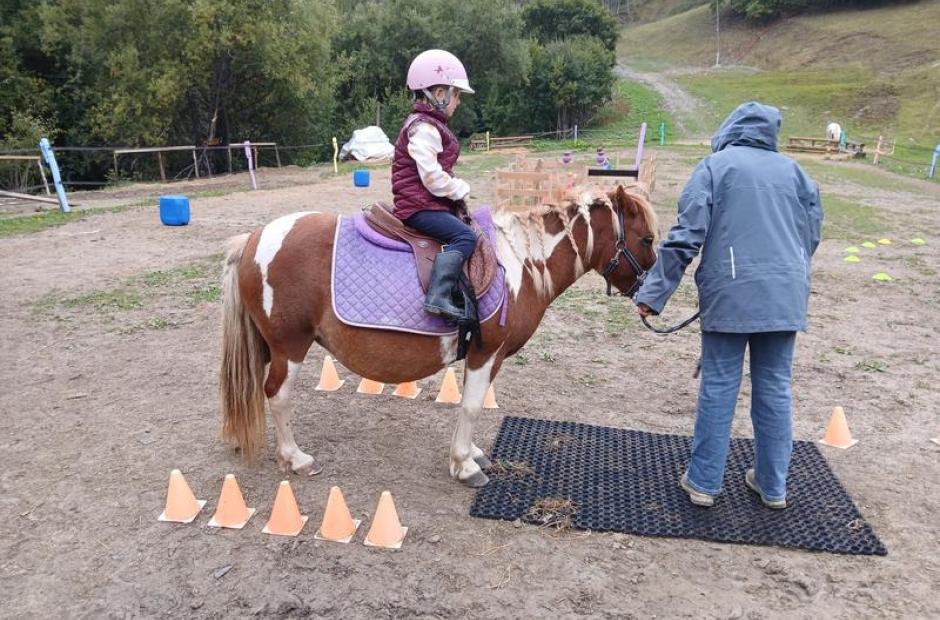 Balade à poney et stages -