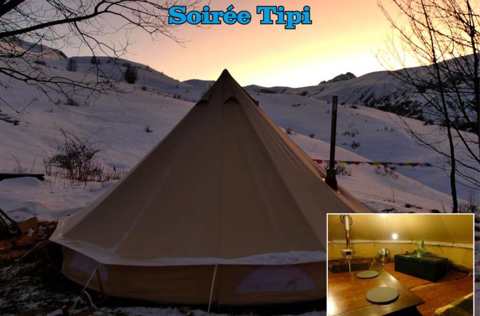 Sorties thématiques - Soirée en Tipi_Saint-Jean-d'Arves - Tipi le soir dans la neige