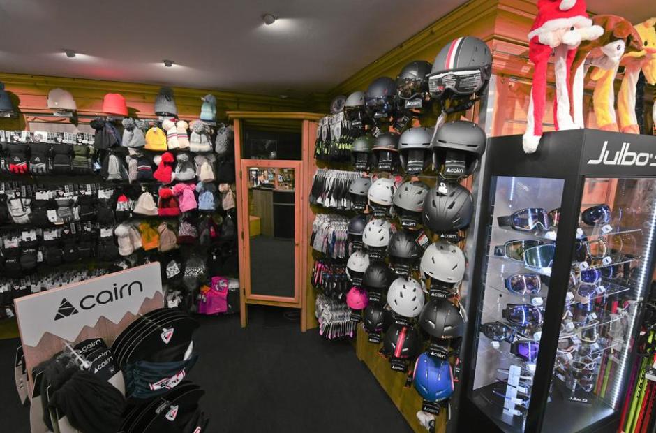 Sport 2000 Arthur sports Intérieur magasin - Sport 2000 Arthur sports Intérieur magasin Sport 2000 Arthur sports Intérieur magasin - Sport 2000 Arthur sports Intérieur magasin