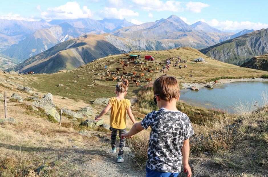 Enfants en direction du Lac Laitelet - Enfants en direction du Lac Laitelet