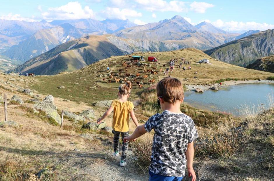 Enfants en direction du Lac Laitelet -