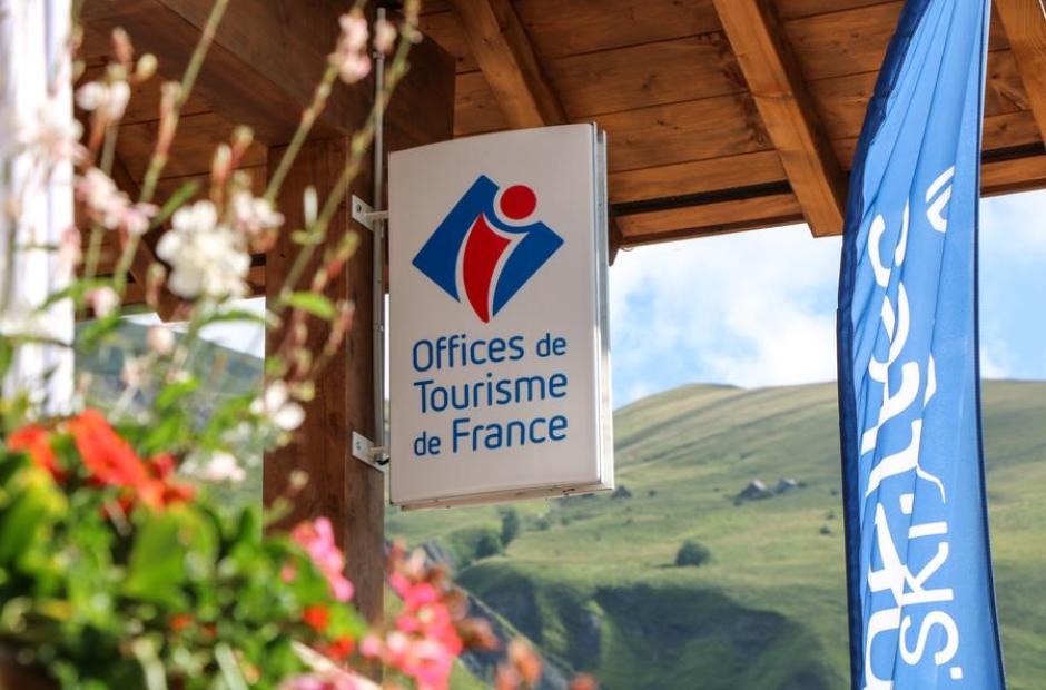 Panneau Offices de Tourisme de France - Vue extérieure été