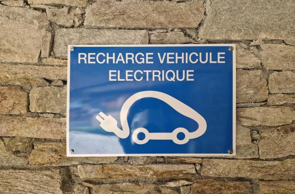 Borne recharge véhicule électrique - Borne recharge véhicule électrique