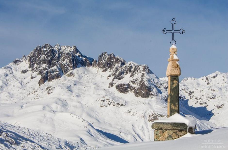 Croix du Col de la Croix de Fer en hiver - Croix du Col de la Croix de Fer en hiver Croix du Col de la Croix de Fer en hiver - Croix du Col de la Croix de Fer en hiver