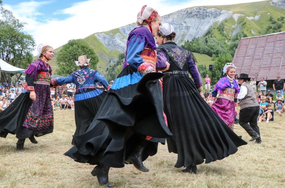 Danses par les Soldanelles - Danses par les Soldanelles