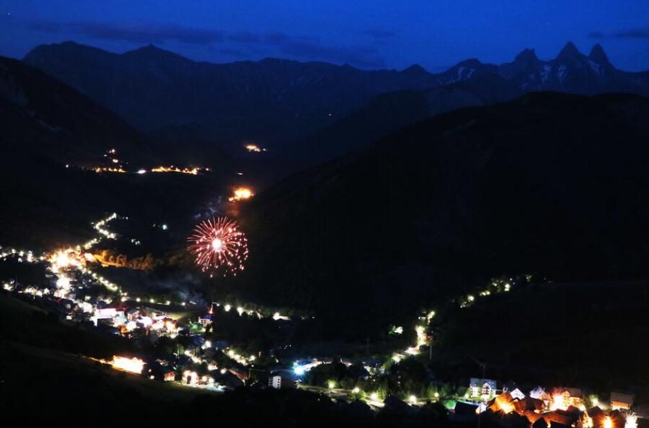 Fête Nationale depuis la route du Col de la Croix de Fer - Fête Nationale depuis la route du Col de la Croix de Fer