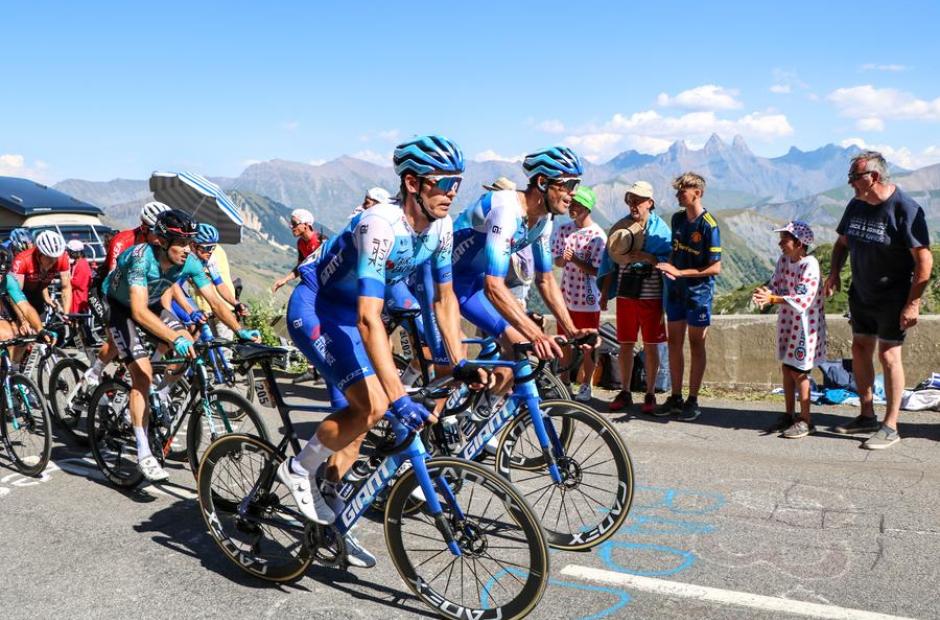 Tour de France 2026_Saint-Sorlin-d'Arves - Passage des coureurs du Tour de France au Col de la Croix de Fer