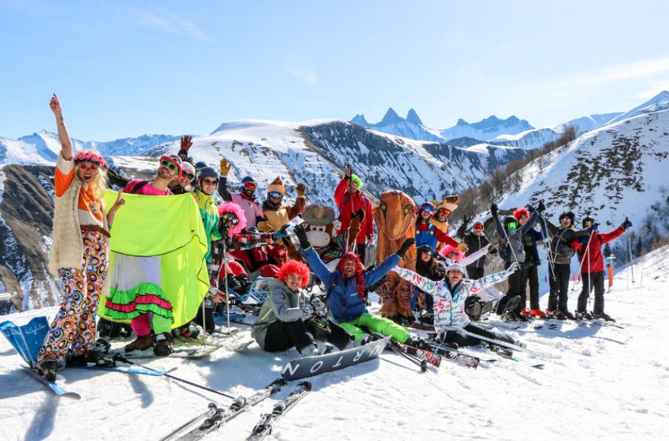 Ski en tenue de Carnaval - Ski en tenue de Carnaval