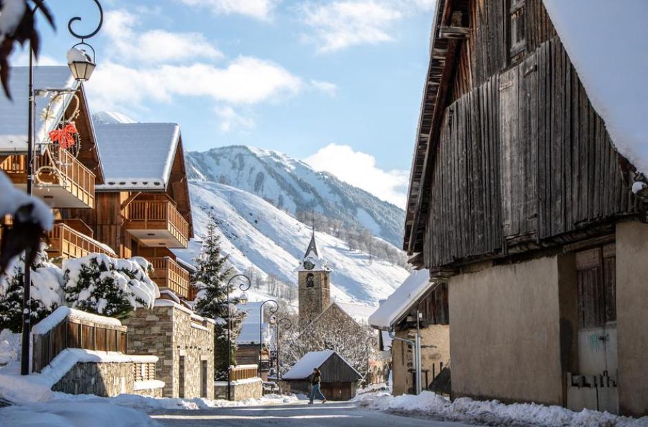 Visite "découverte du village"_Saint-Sorlin-d'Arves - Village enneigé