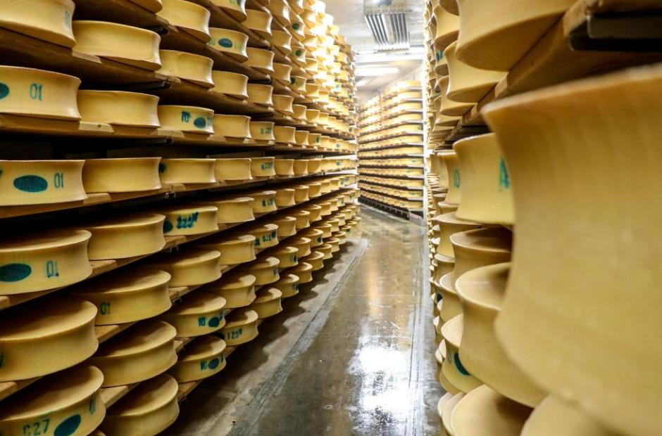 Au cœur du Beaufort - Alpage du Lac Laitelet_Saint-Sorlin-d'Arves - Fromagerie Coopérative Laitière des Arves