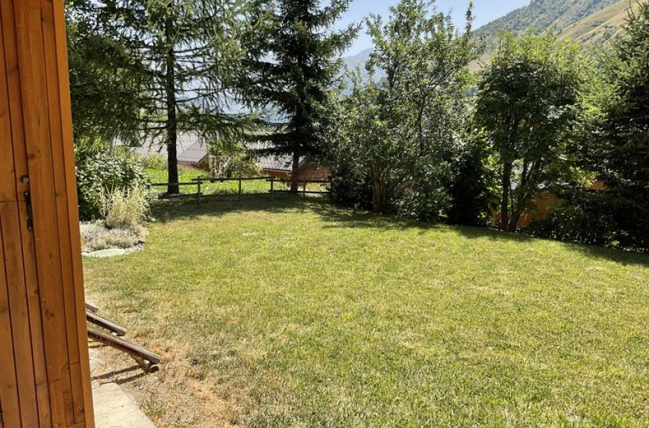 Chalet Les Bartavelles - Vue jardin été