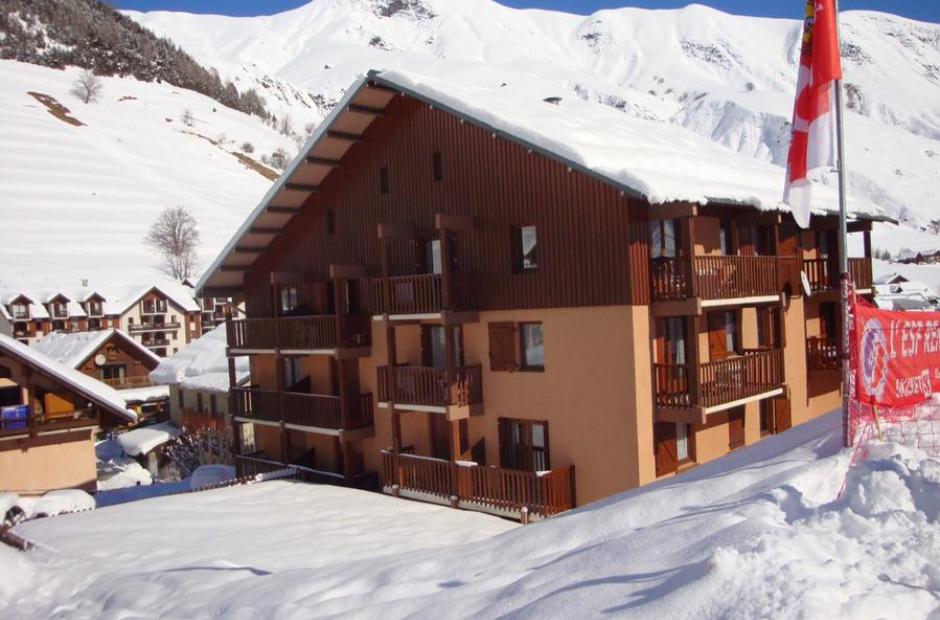 Les Niveoles n°67 - Vue extérieure hiver Les Niveoles n°67 - Vue extérieure hiver