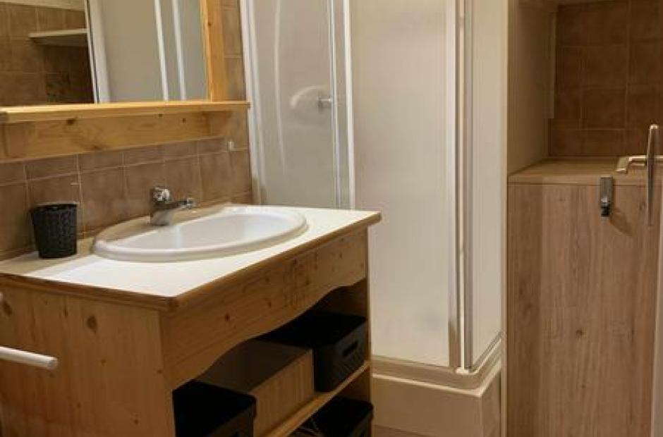 Les Niveoles n°56 - Vue intérieure salle de bain Les Niveoles n°56 - Vue intérieure salle de bain