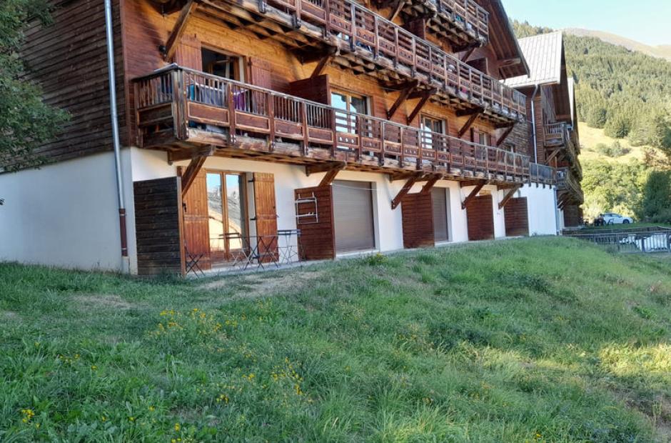 Chalet les Bouquetins - Vue été