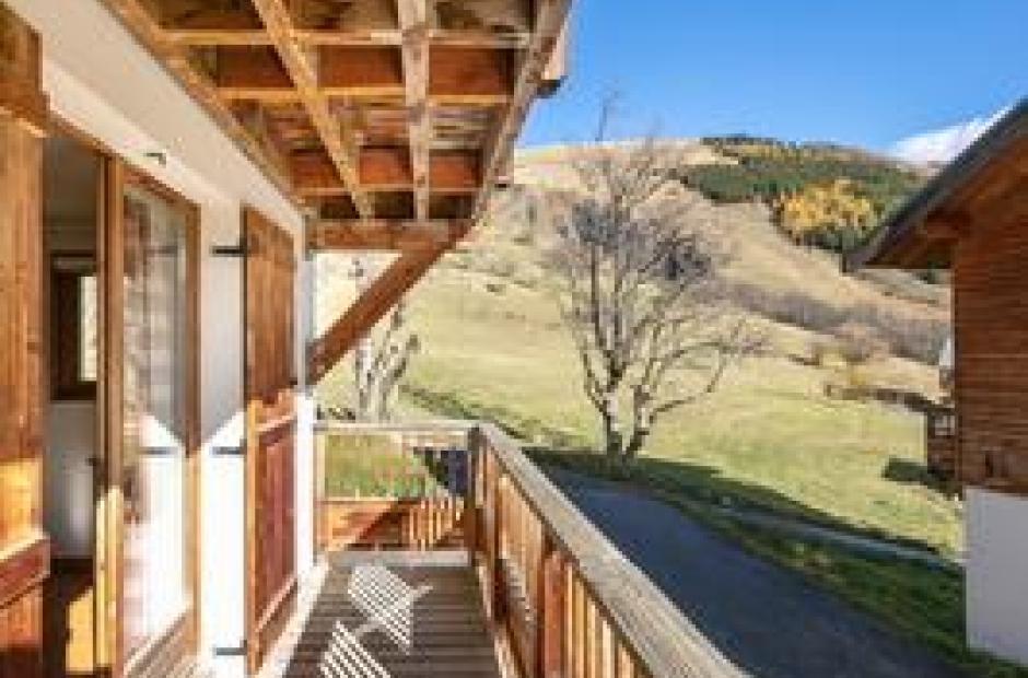 Chalet les Bouquetins - Vue balcon été