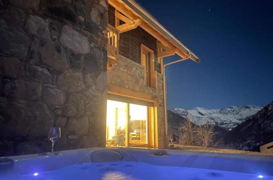 Chalet La Puan - Vue extérieure de nuit
