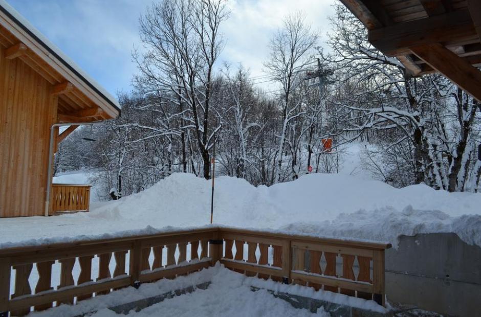 Chalet E1 Résidence Lezamis - Vue terrasse hiver