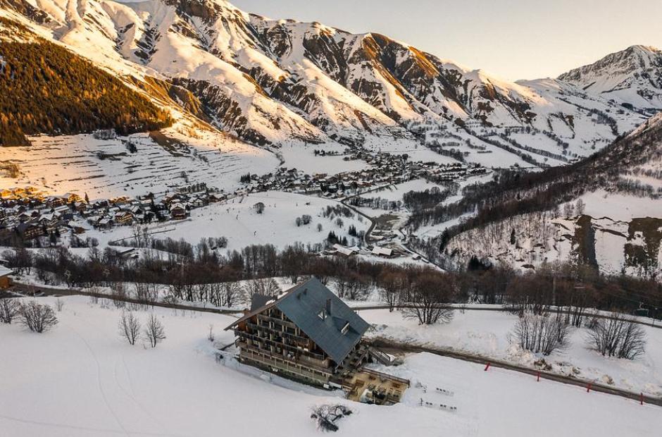 Hôtel Les Cèdres - Vue extérieure hiver