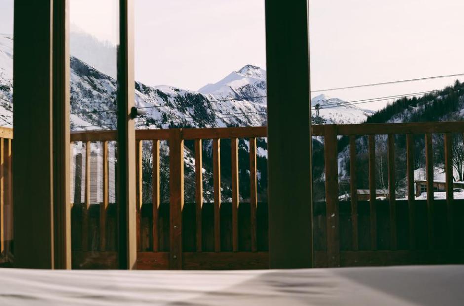 Hôtel Les Cèdres - Vue de l'hôtel en hiver