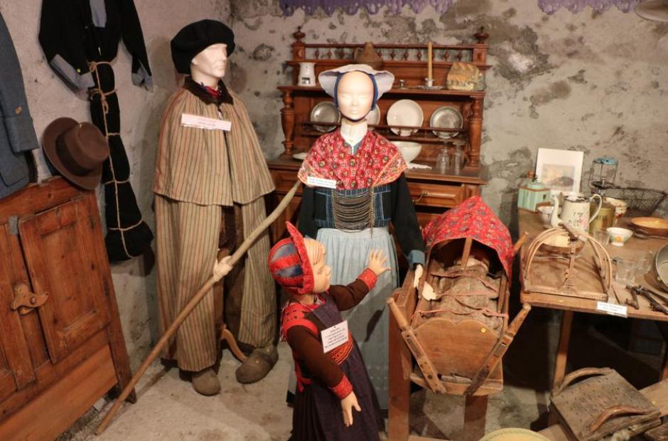 Musée de la Vie d'Autrefois - Costumes anciens