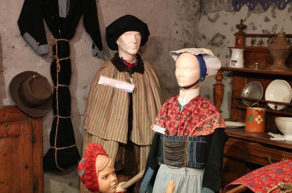 Musée de la Vie d'Autrefois - Costumes anciens