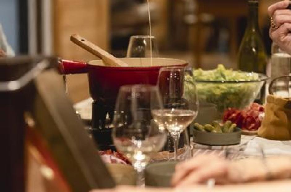 Restaurant Les Cèdres_Saint-Sorlin-d'Arves - Fondue au restaurant Les Cèdres