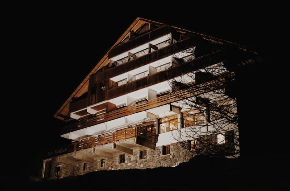 Restaurant Les Cèdres - Extérieur Les Cèdres de nuit