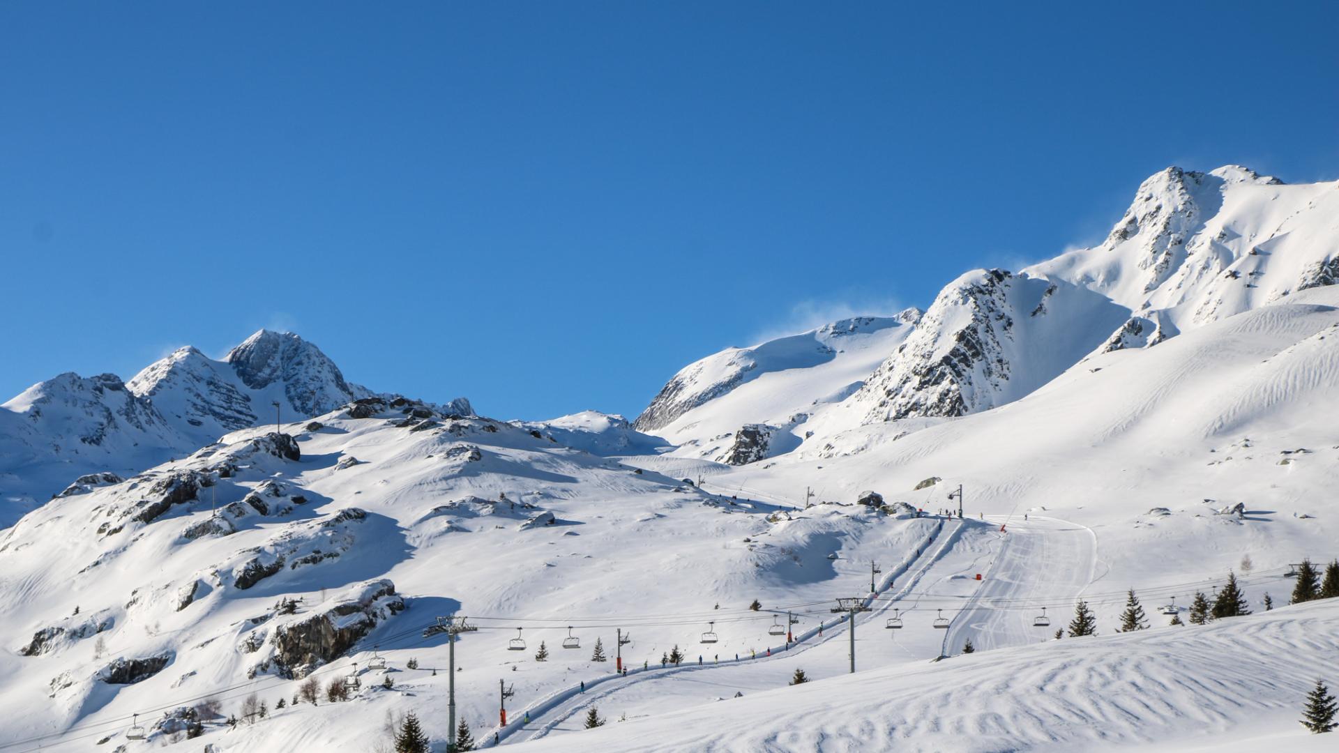 vue sur domaine skiable