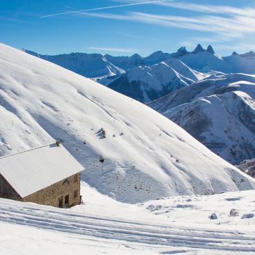Route du Col de la Croix de Fer fermée en hiver
