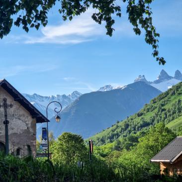 Aiguilles d'Arves au printemps