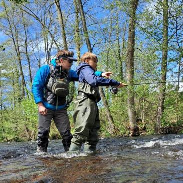 Pêche en montagne tous niveaux avec un moniteur guide