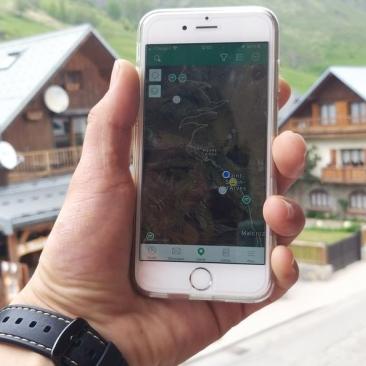 Smartphone et village de Saint Sorlin d'Arves - 