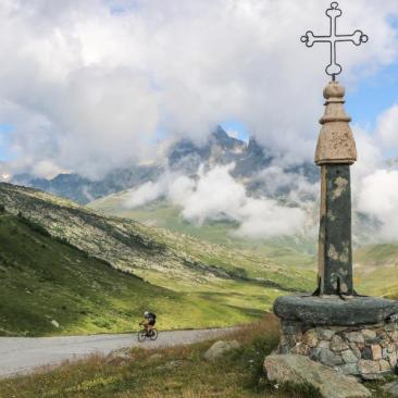 Cycliste au Col de la Croix de Fer - Cycliste au Col de la Croix de Fer