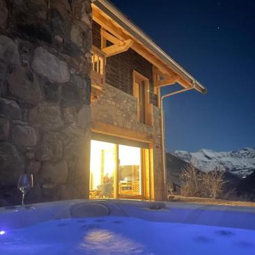 Chalet La Puan - Vue extérieure de nuit