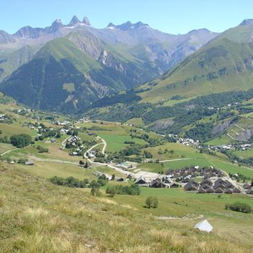 Hameau de La Chal à Saint Jean d'Arves en été - La Chal, Saint Jean d'Arves en été